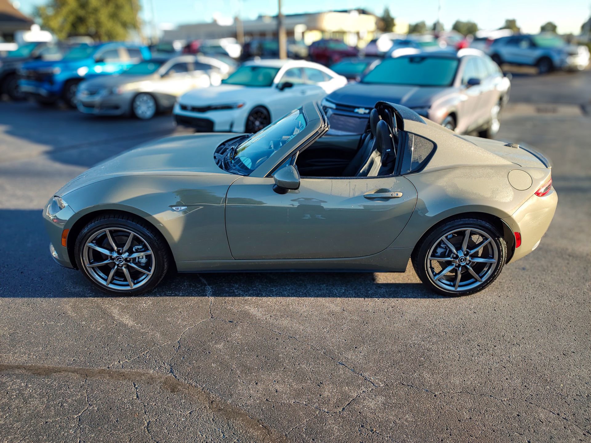 Used 2023 MAZDA MX-5 Miata Grand Touring w/ Weather Package image 49