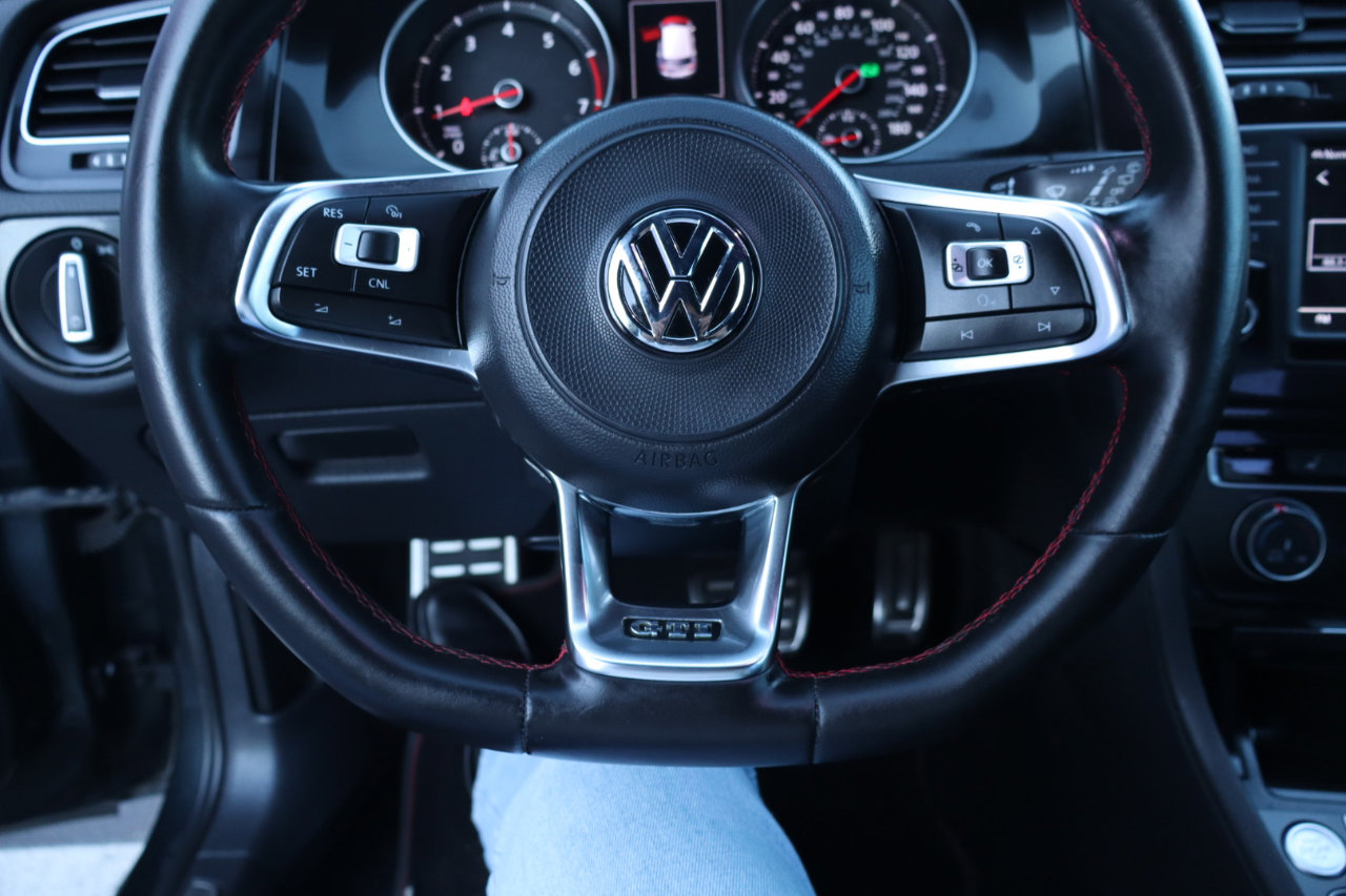 Used 2017 Volkswagen GTI Sport image 21