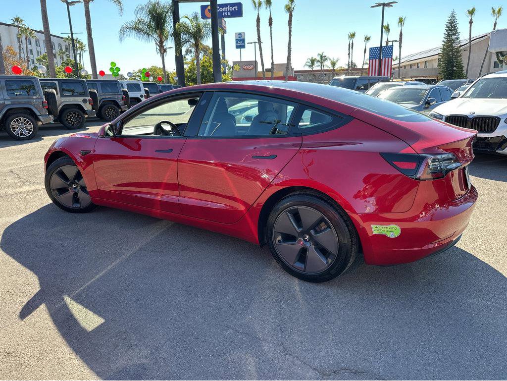 Used 2021 Tesla Model 3 Standard Range Plus image 3