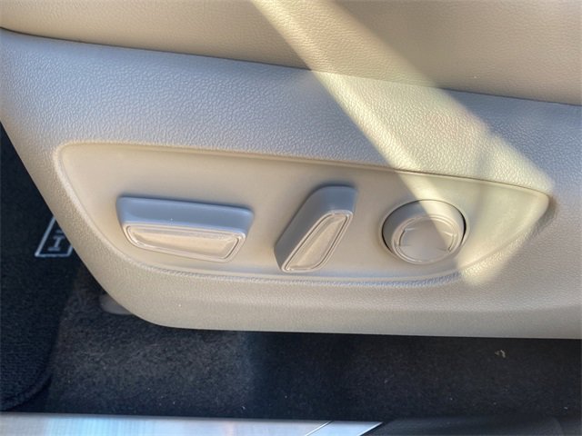 New 2026 Toyota Highlander XLE image 17