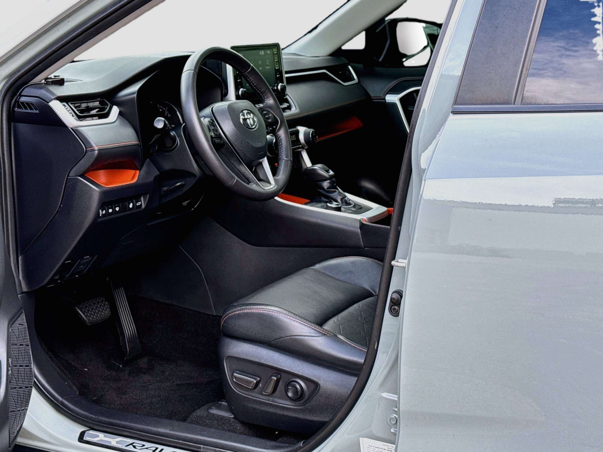 Used 2020 Toyota RAV4 Adventure AWD/4WD image 12