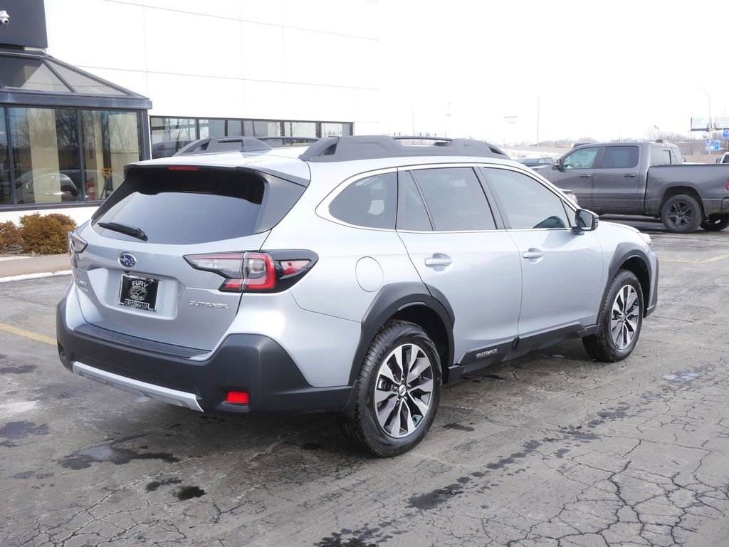 Used 2025 Subaru Outback Limited image 7