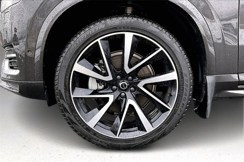 Used 2024 Volvo XC90 B5 Plus w/ Protection Package image 35