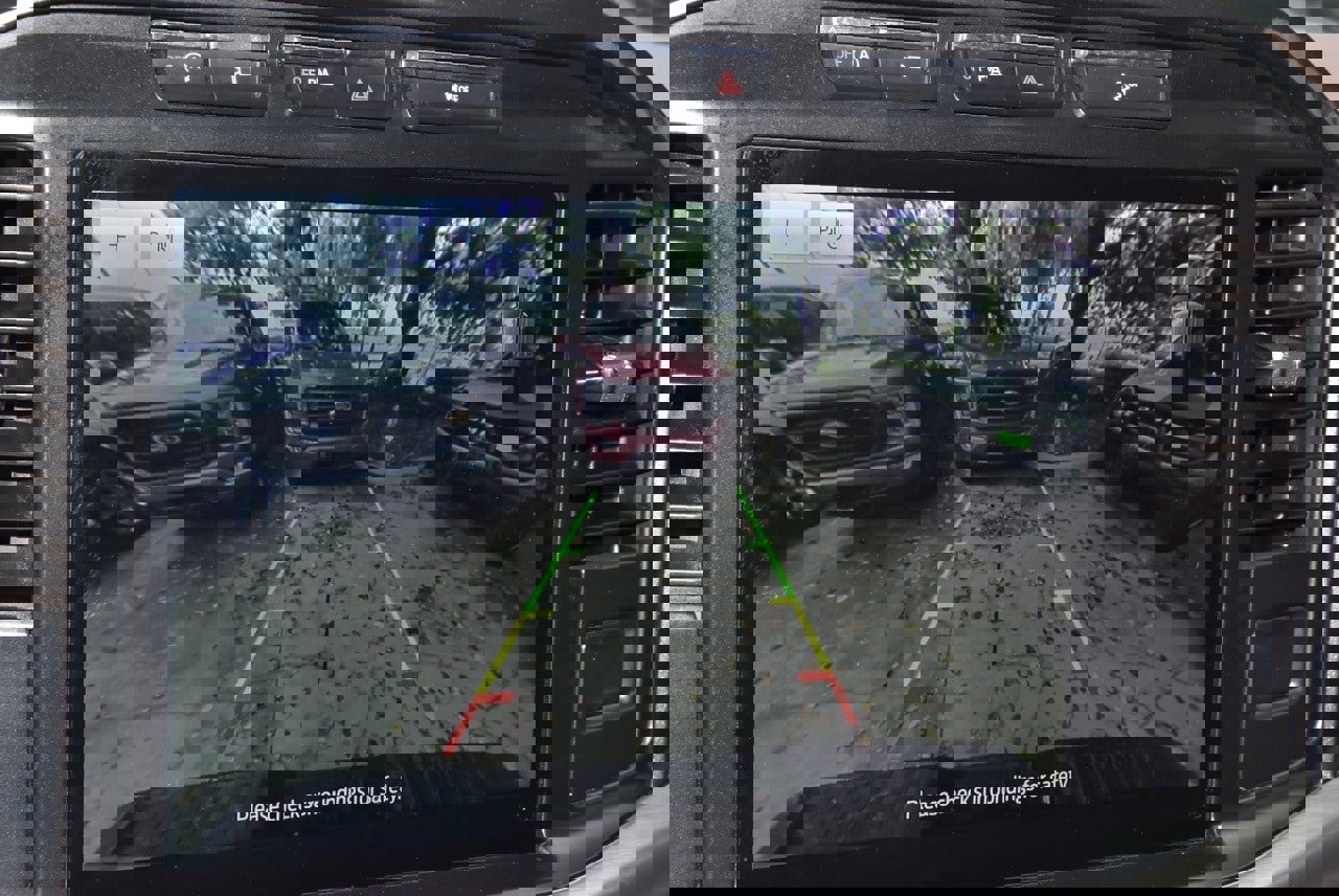 Certified 2023 Ford F150 Lariat w/ Equipment Group 502A High image 28