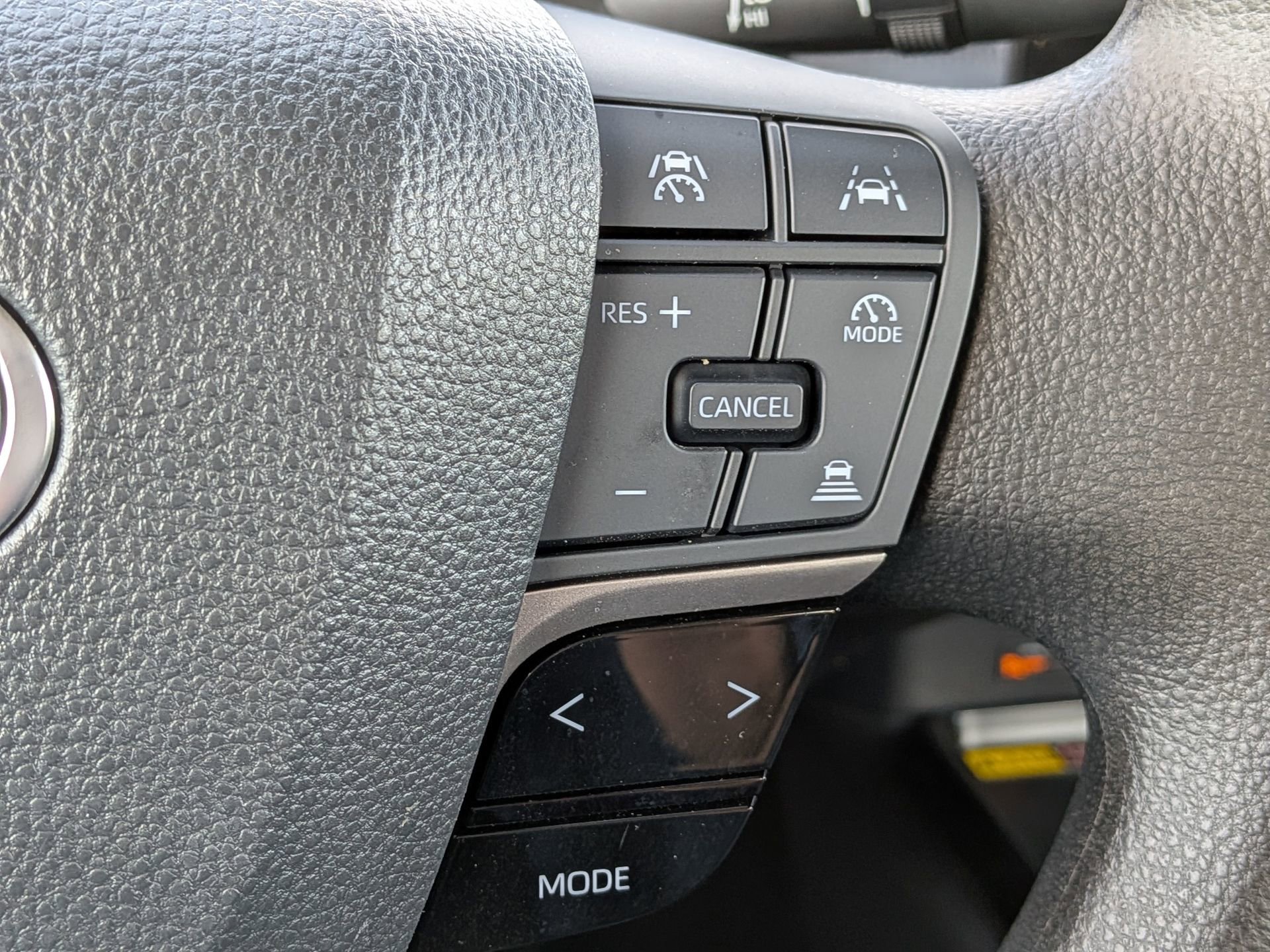 Used 2025 Toyota Camry LE image 27