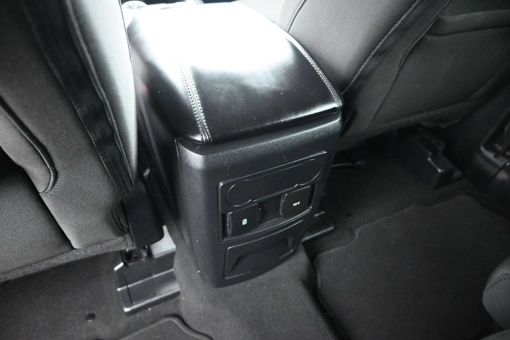 Certified 2023 Ford Explorer XLT RWD image 22