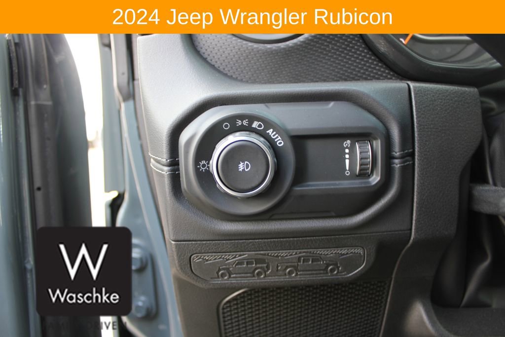 Used 2024 Jeep Wrangler Unlimited Rubicon w/ Convenience Group AWD/4WD image 27
