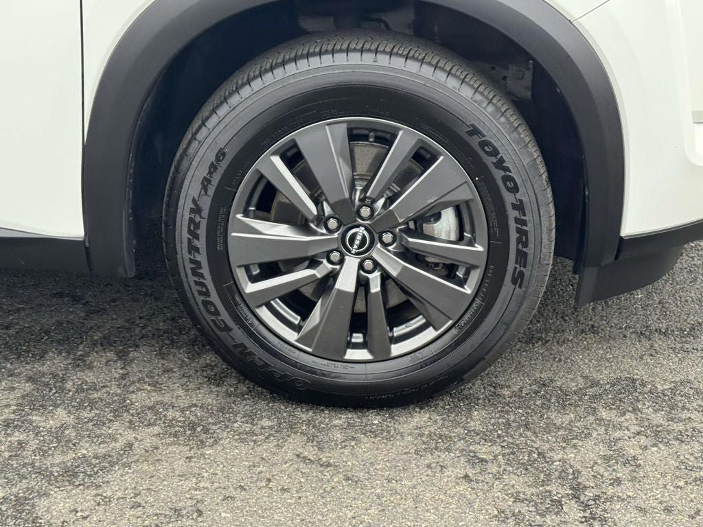 Used 2022 Nissan Pathfinder SV AWD/4WD image 7