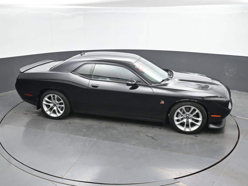 Used 2022 Dodge Challenger R/T Scat Pack RWD image 36