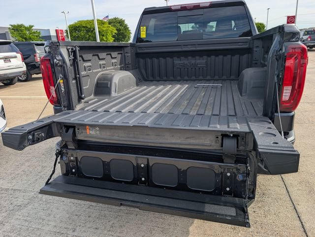 Certified 2025 GMC Sierra 1500 Denali w/ Technology Package image 26