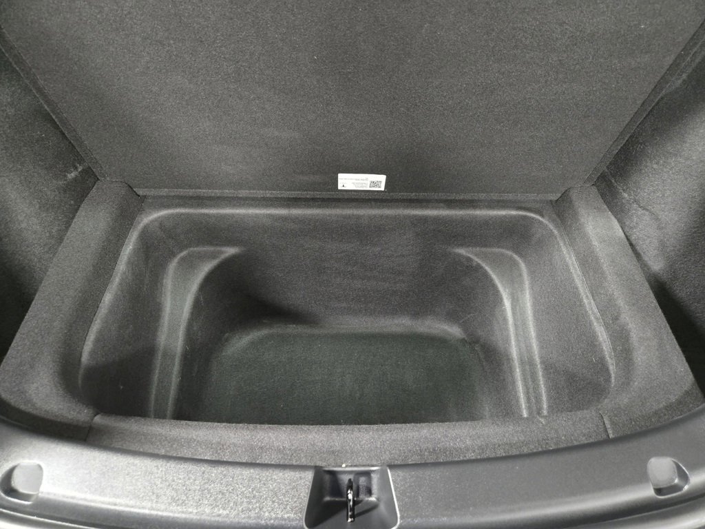 Used 2023 Tesla Model Y Long Range image 43