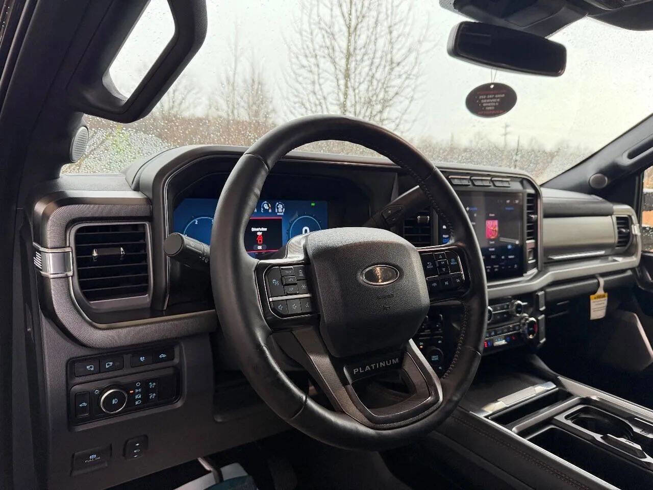 Used 2024 Ford F450 Platinum w/ FX4 Off-Road Package image 15