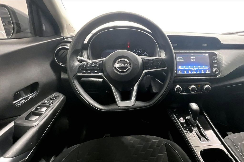 Used 2023 Nissan Kicks SV image 7