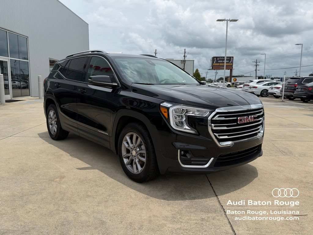 Used 2024 GMC Terrain SLT FWD image 3