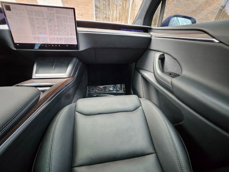 Used 2023 Tesla Model X AWD image 55