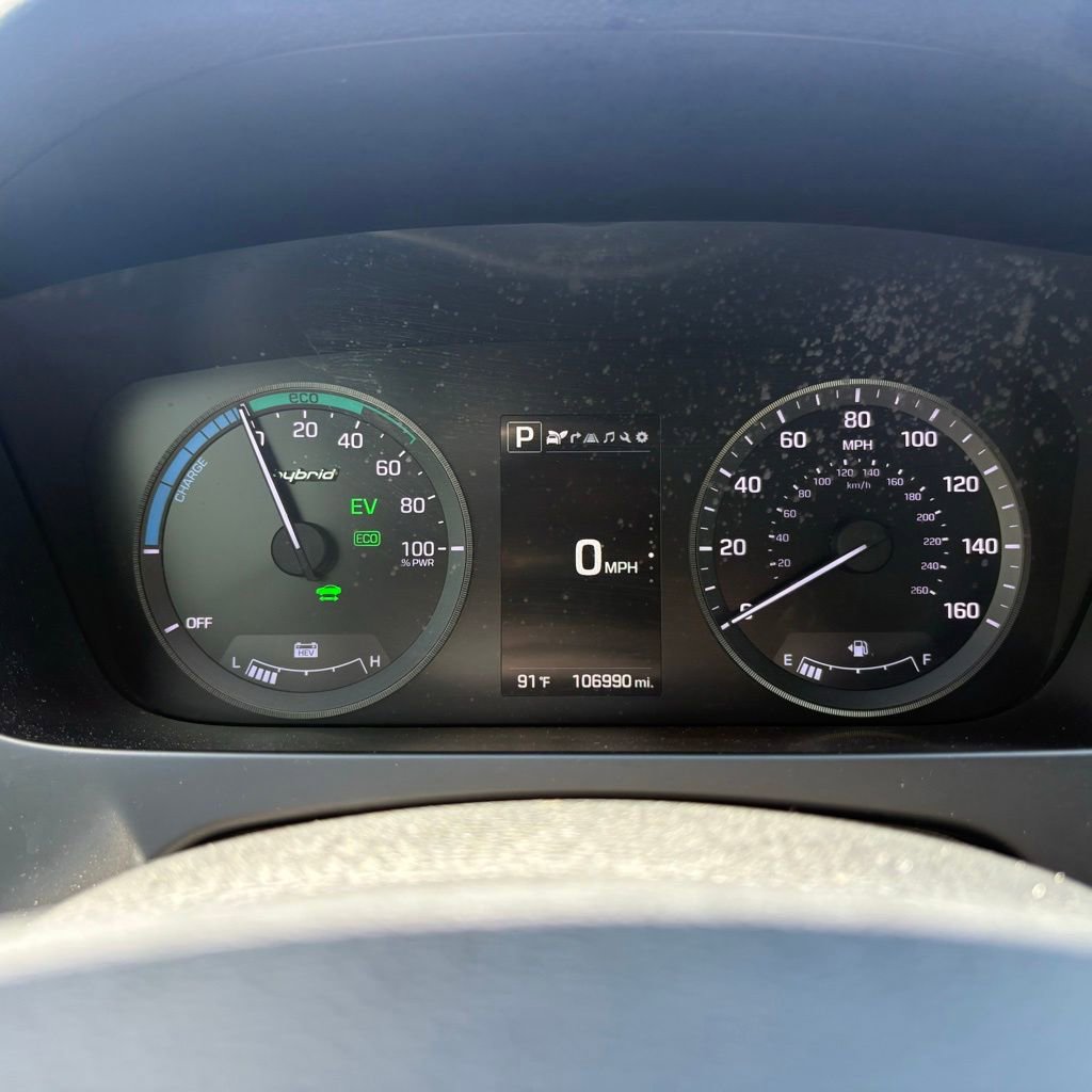 Used 2016 Hyundai Sonata Limited w/ Option Group 02 FWD image 18