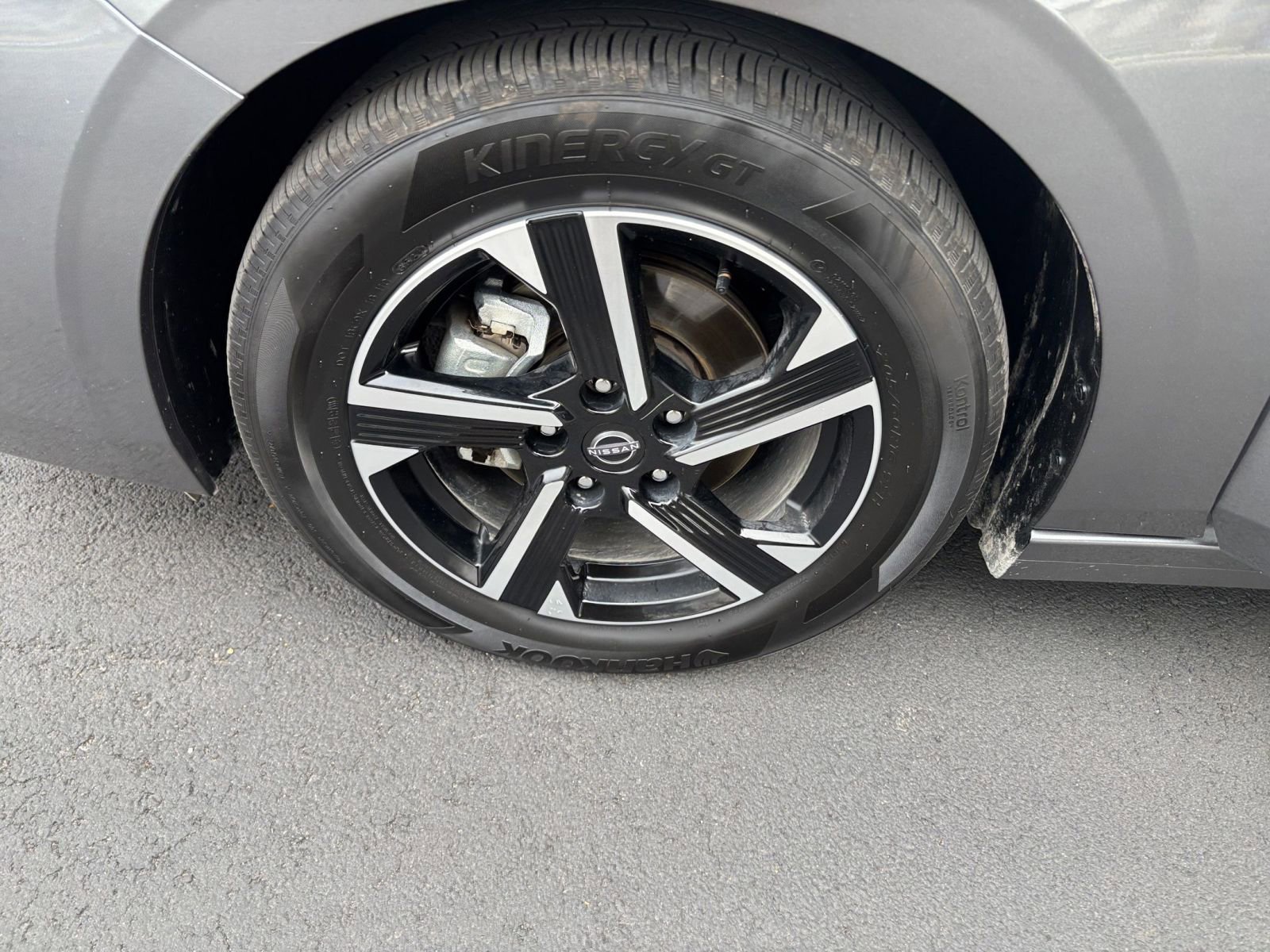Used 2025 Nissan Sentra SV image 23