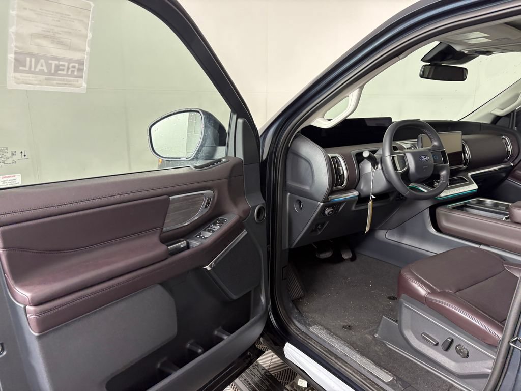New 2026 Ford Expedition Platinum w/ Platinum Ultimate Package AWD/4WD image 13
