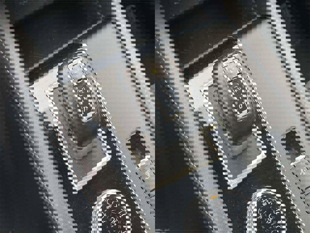 Used 2023 Mitsubishi Outlander SE image 30