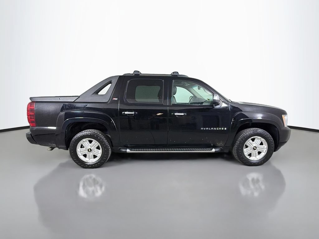 Used 2008 Chevrolet Avalanche LT w/ LT Preferred Equipment Group AWD/4WD image 5