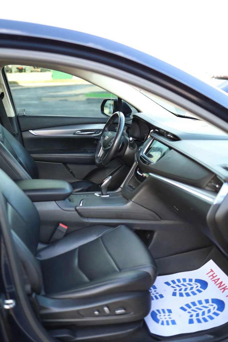 Used 2017 Cadillac XT5 Luxury w/ Driver Awareness Package AWD/4WD image 52