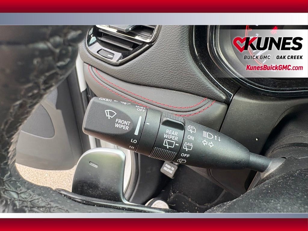 Used 2024 Dodge Durango GT image 16