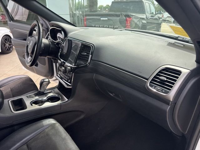 Used 2021 Jeep Grand Cherokee Laredo X AWD/4WD image 30