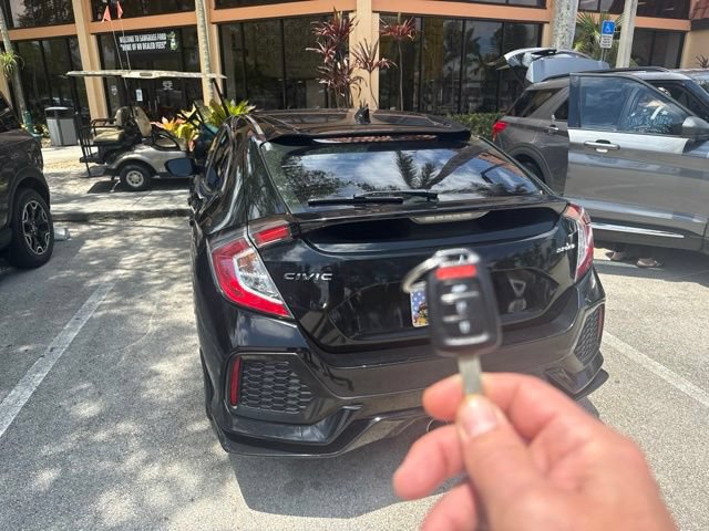 Used 2018 Honda Civic Sport image 2