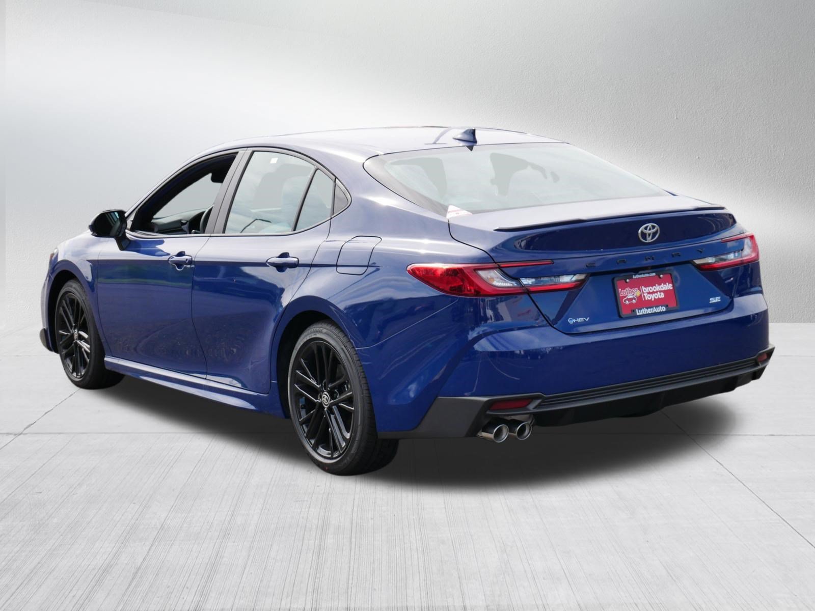 Certified 2026 Toyota Camry SE w/ Convenience Package FWD image 5