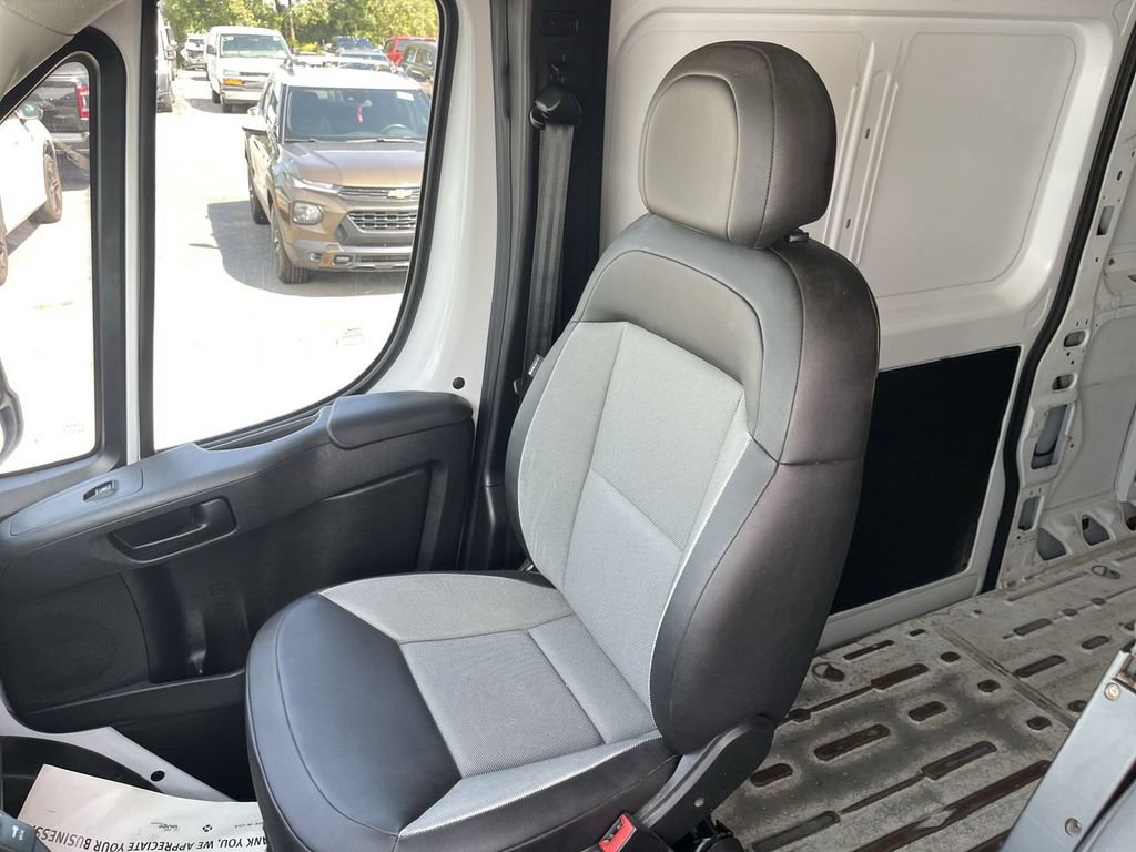 Used 2025 RAM ProMaster 2500 w/ Convenience Group FWD image 11