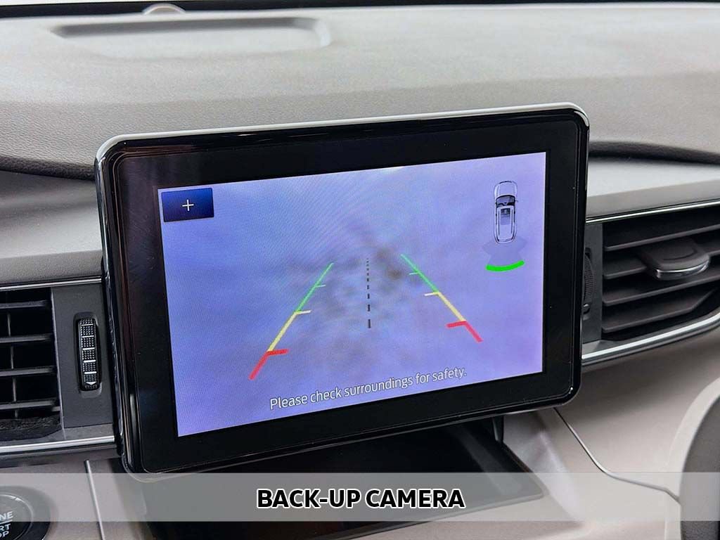 Used 2023 Ford Explorer XLT w/ Equipment Group 202A AWD/4WD image 4