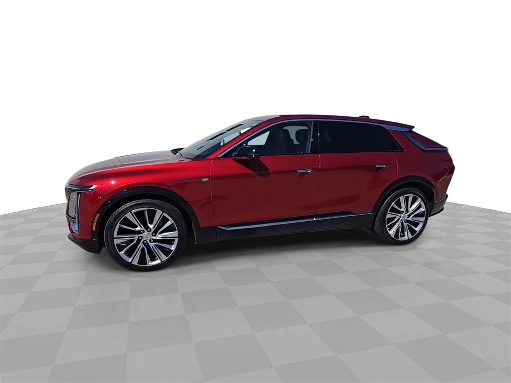 Certified 2024 Cadillac Lyriq Luxury w/ LPO, Floor Liner Package image 4