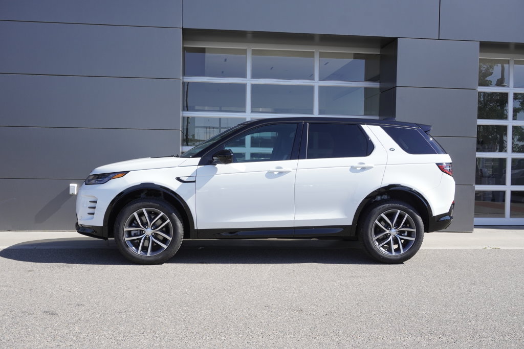 New 2026 Land Rover Discovery Sport Landmark AWD/4WD image 8