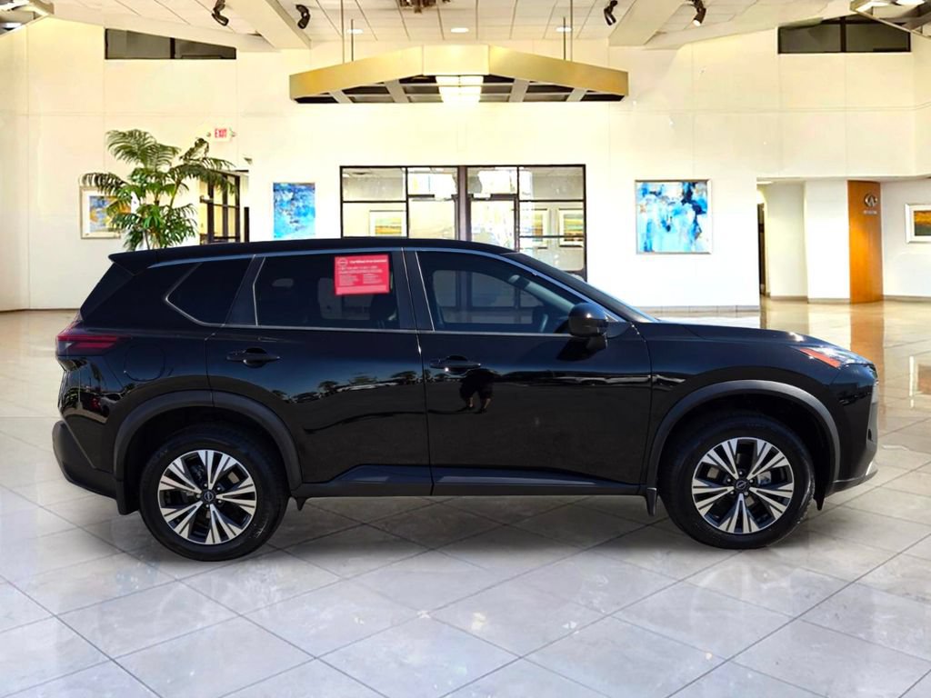 Used 2023 Nissan Rogue SV FWD image 4