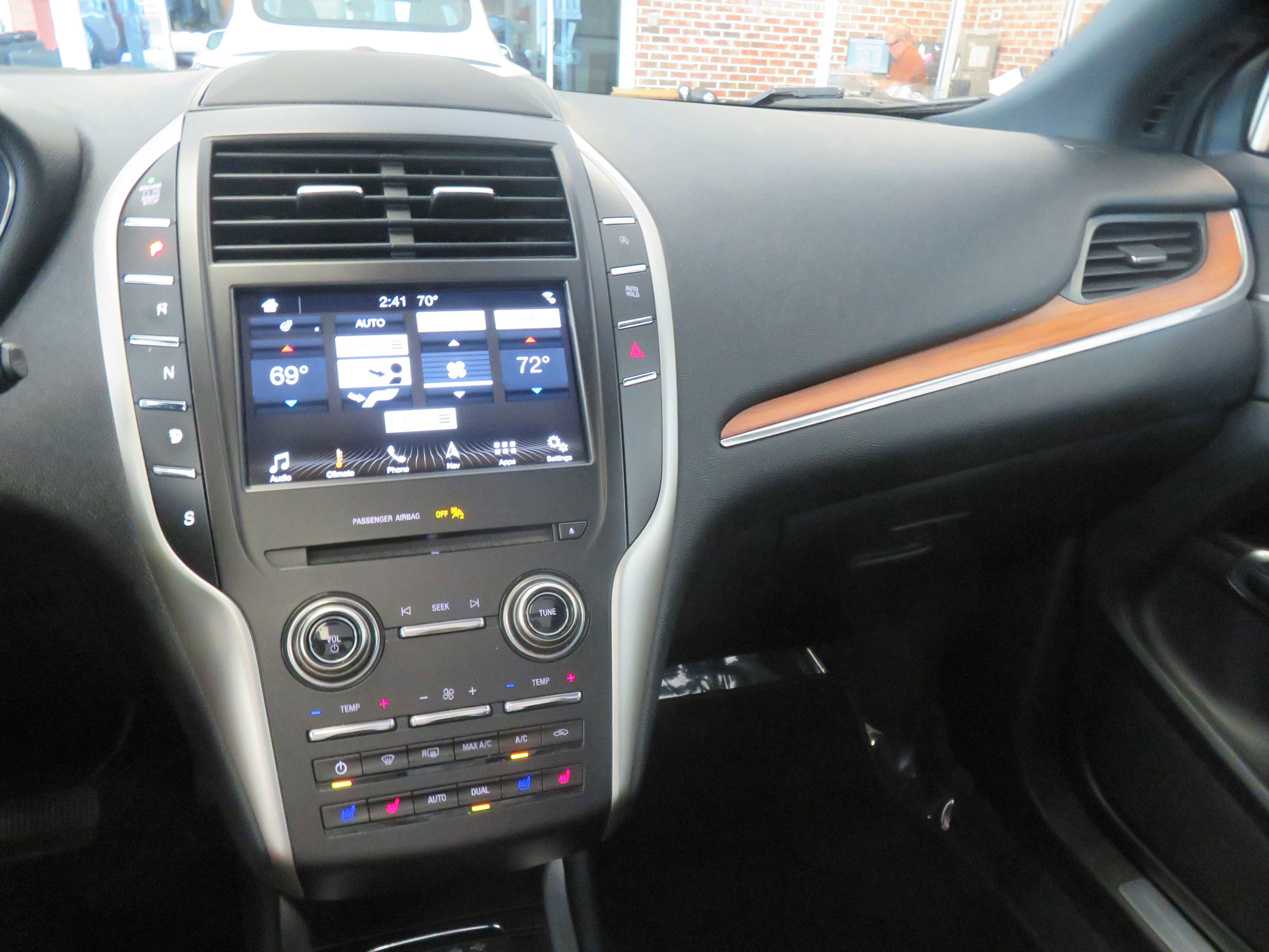 Used 2019 Lincoln MKC Reserve w/ MKC Climate Package image 43