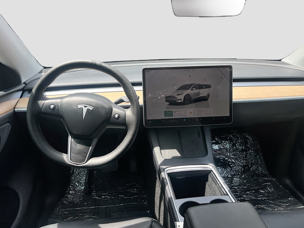 Used 2024 Tesla Model Y Long Range RWD image 23