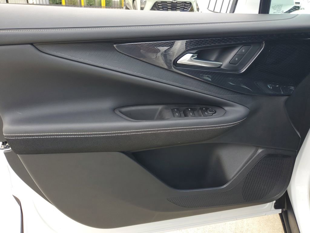 Used 2026 Chevrolet Blazer EV LT w/ Midnight/Sport Edition image 18