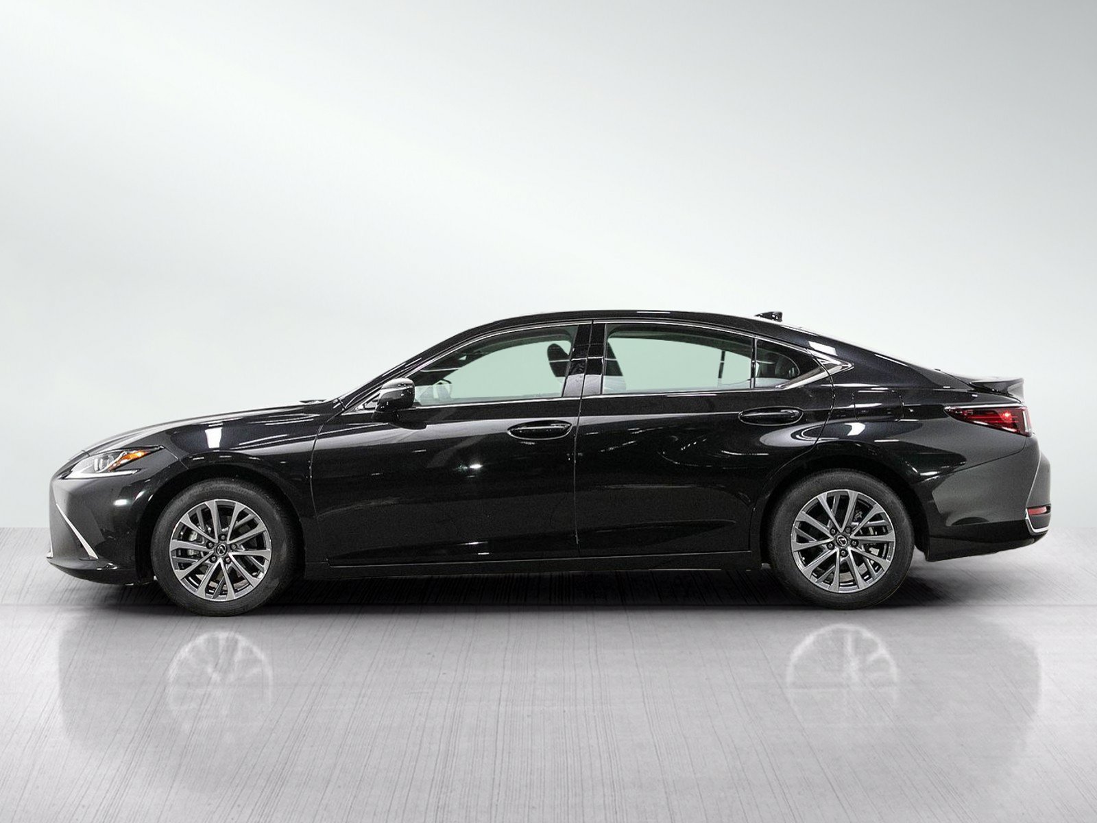 Used 2025 Lexus ES 300h FWD image 2