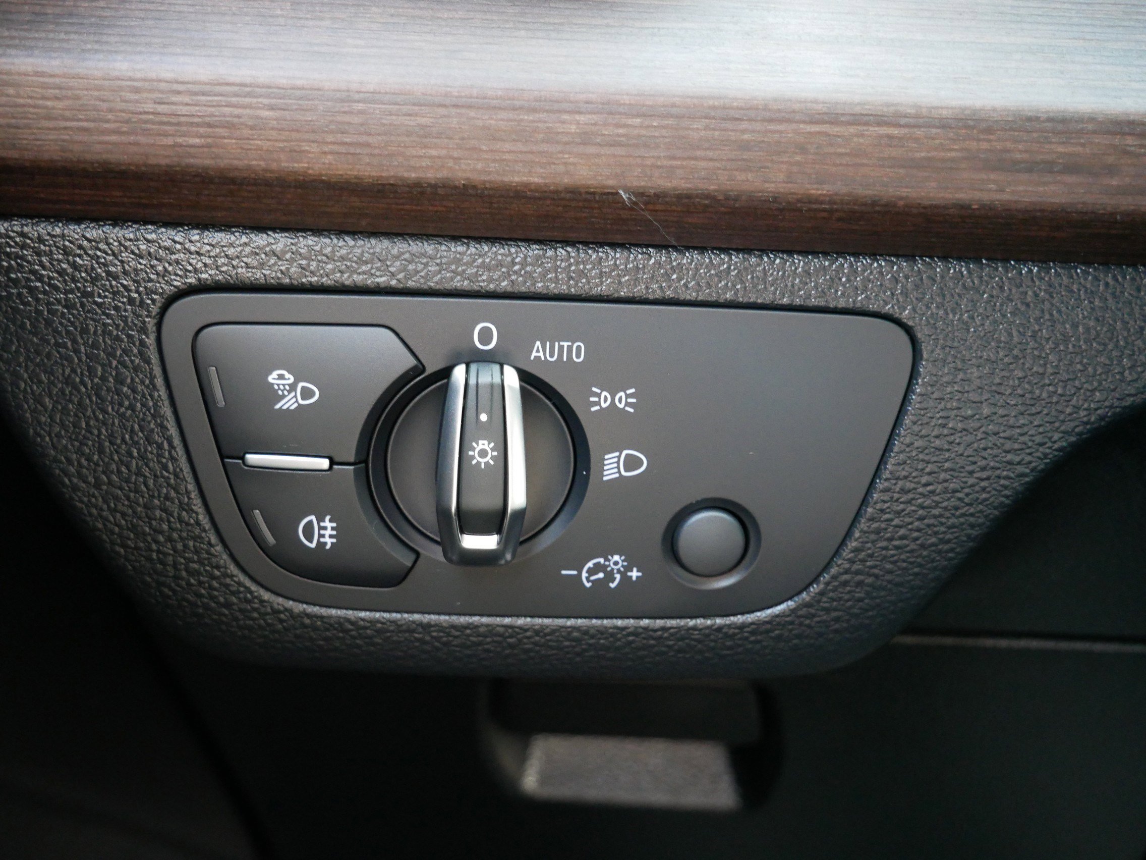 Used 2024 Audi Q5 2.0T Premium image 26