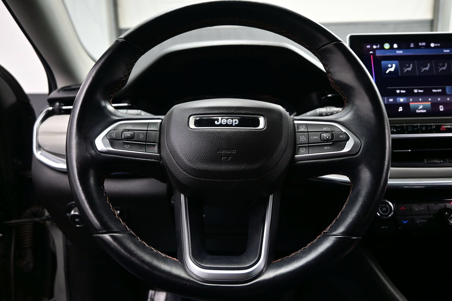 Used 2022 Jeep Compass Limited AWD/4WD image 26