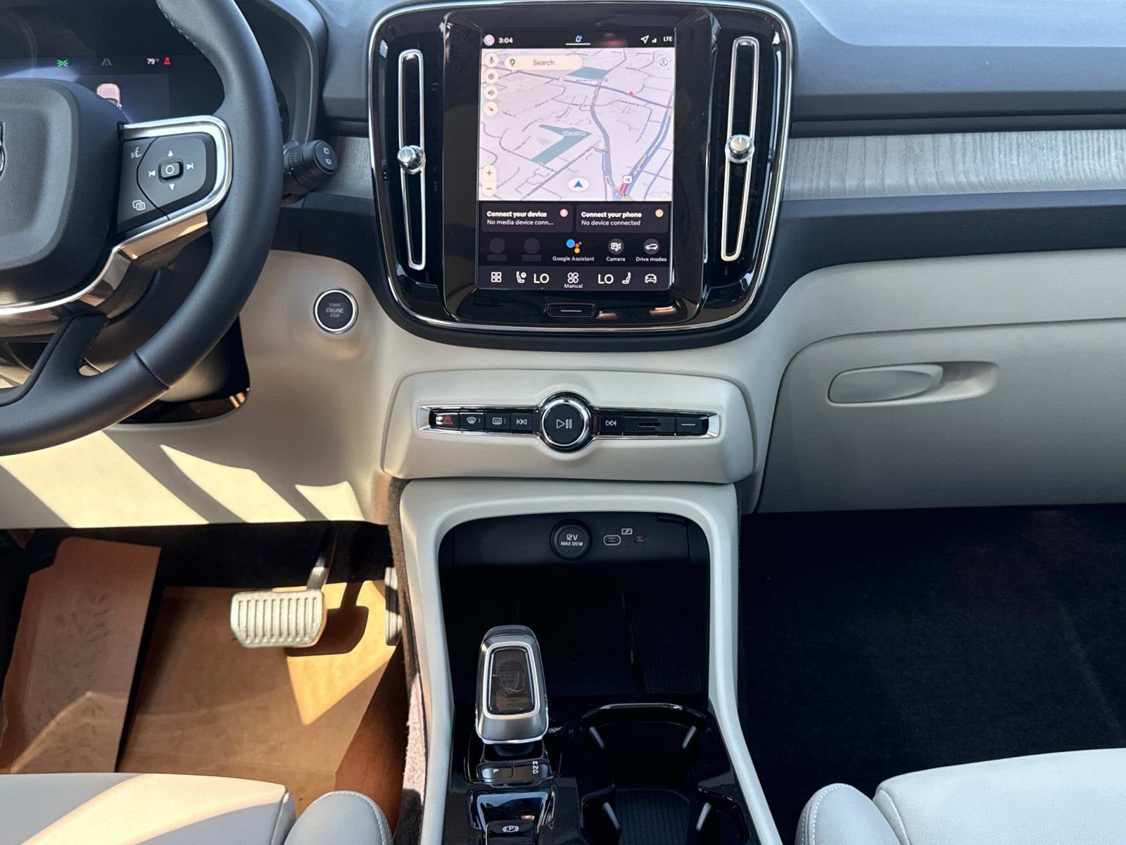 New 2026 Volvo XC40 B5 Ultra w/ Climate Package AWD/4WD image 14