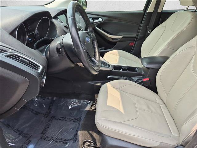 Used 2017 Ford Focus Titanium FWD image 17