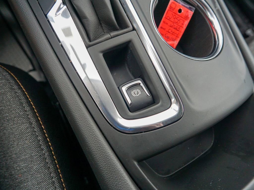 Used 2023 Chevrolet Equinox LT image 28