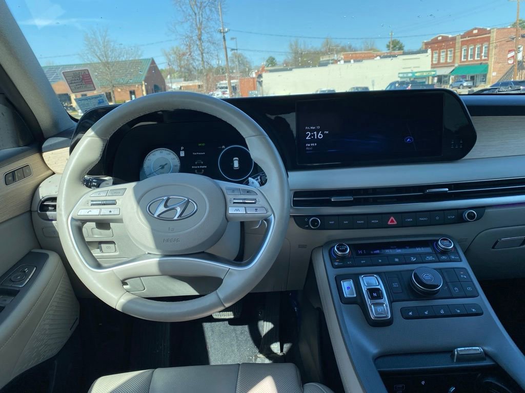 Used 2024 Hyundai Palisade Limited FWD image 14