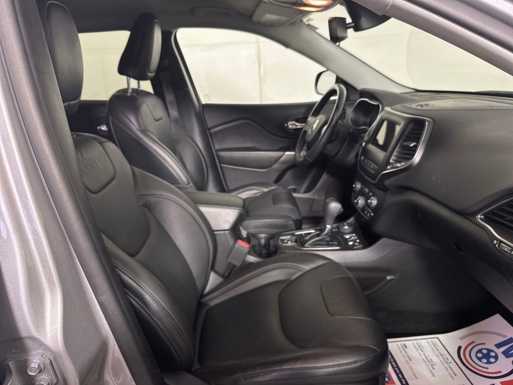 Used 2021 Jeep Cherokee Latitude Lux image 30