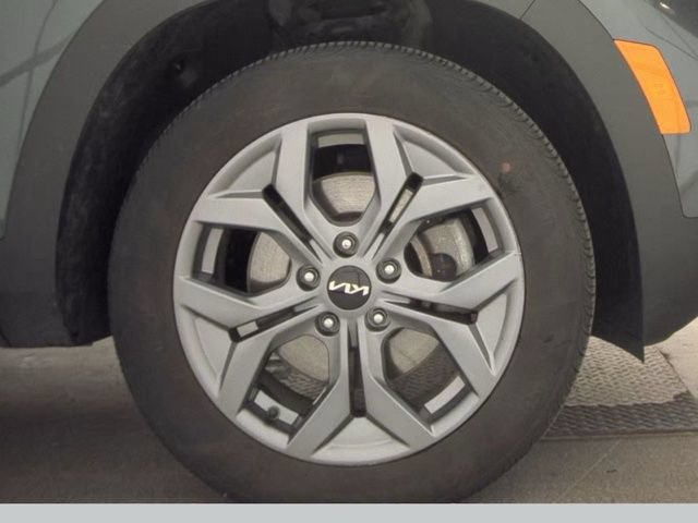 Used 2024 Kia Seltos S AWD/4WD image 21