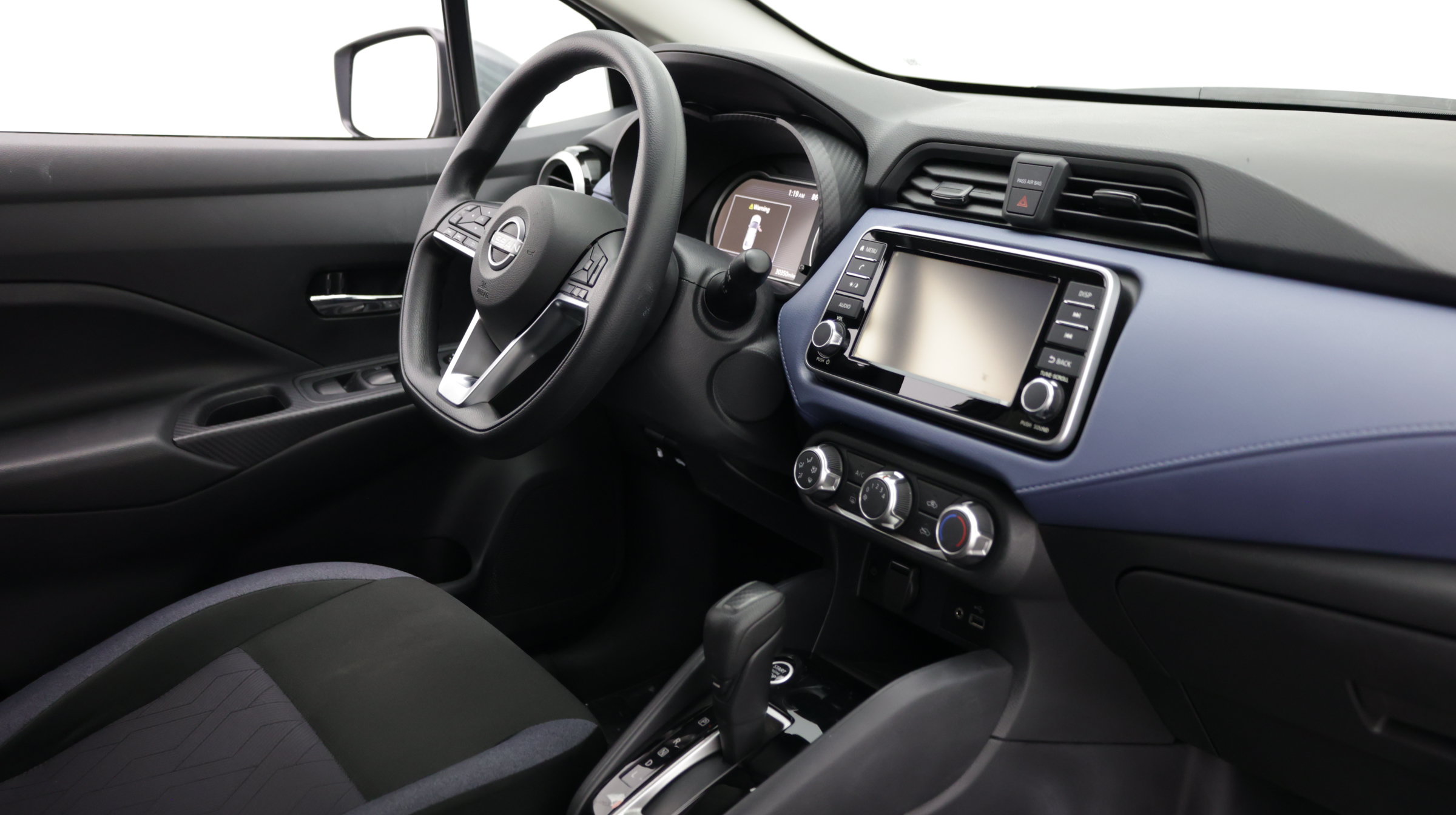 Used 2025 Nissan Versa SV FWD image 31