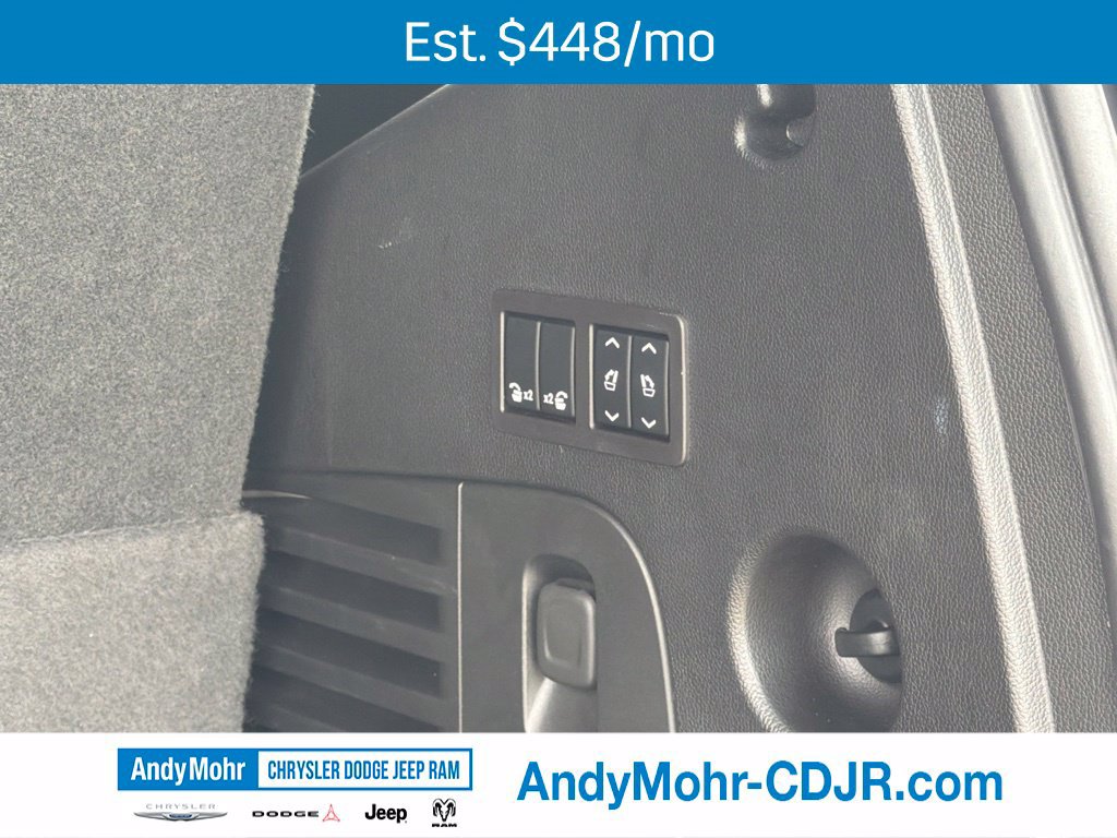 Used 2017 Cadillac Escalade Luxury AWD/4WD image 25