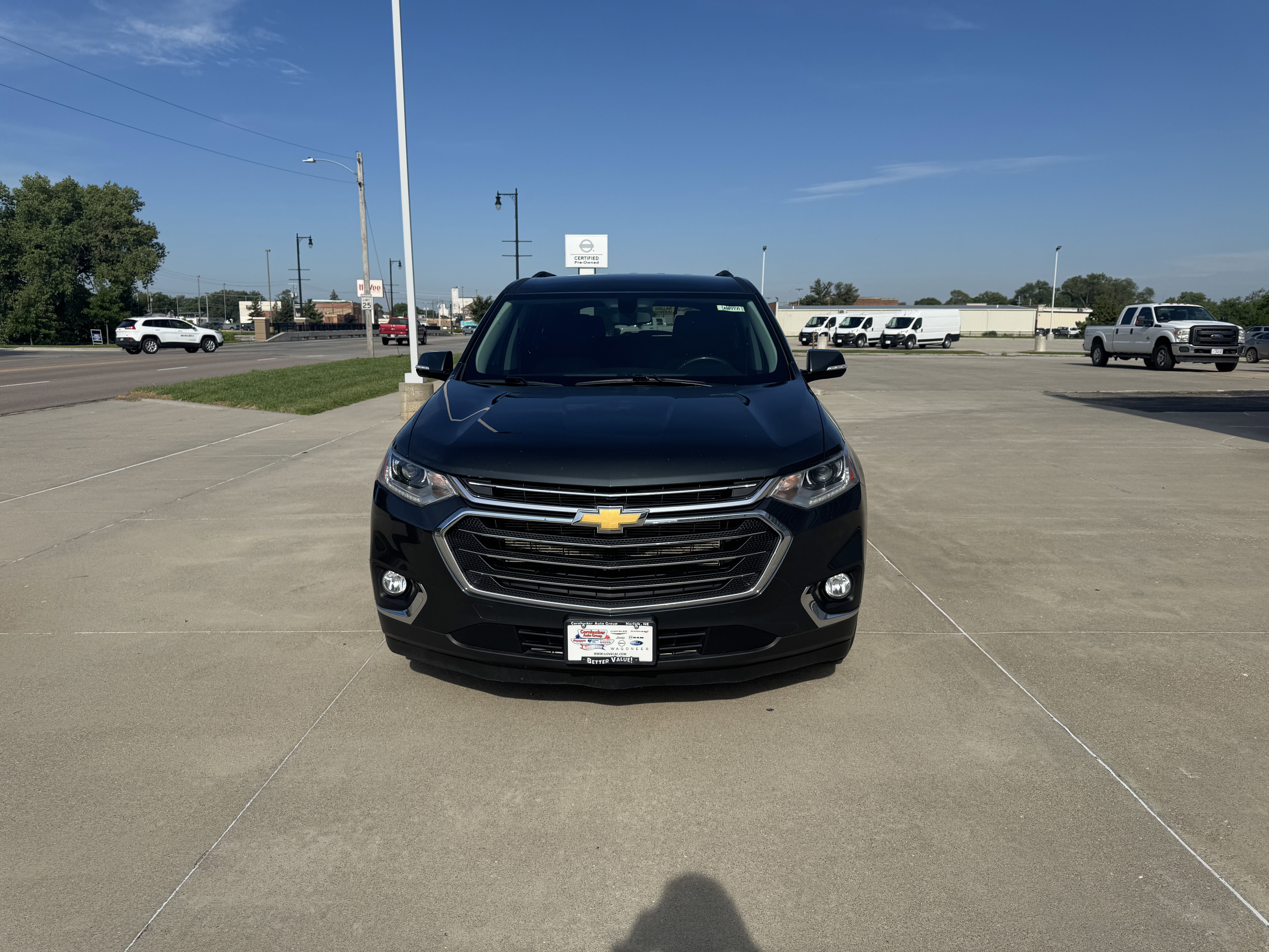 Used 2020 Chevrolet Traverse LT image 3