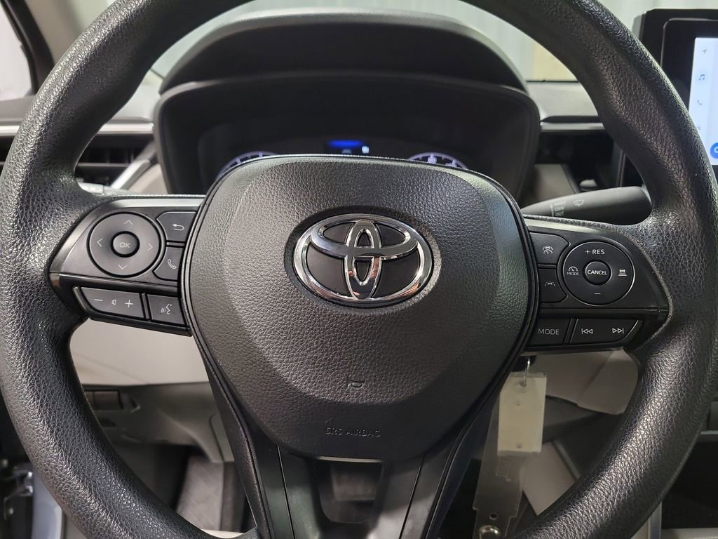 Used 2024 Toyota Corolla Cross L image 17